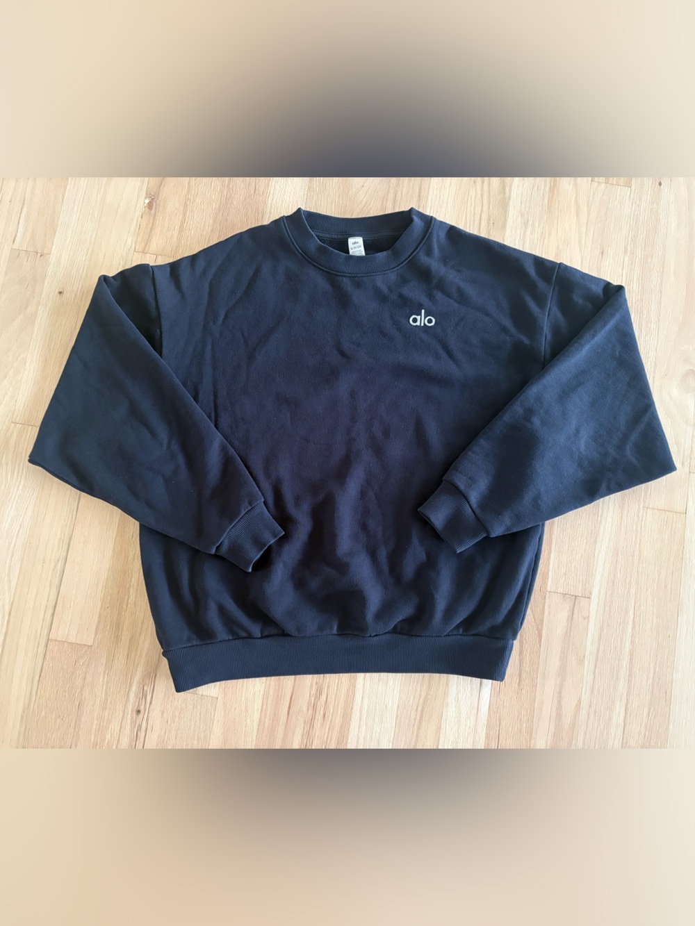 Alo Yoga Black Accolade Set - Picture 2 of 15